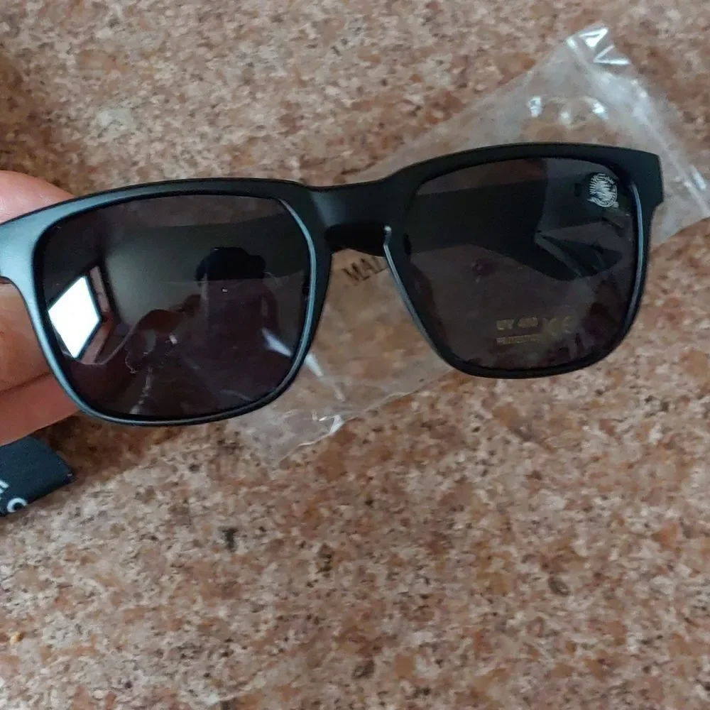 White Claw Sunglasses Unisex